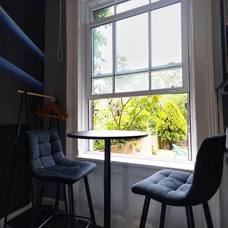 Elegant 1Bedroom Flat With Jacuzzi In A Prime Location Londres Exterior foto